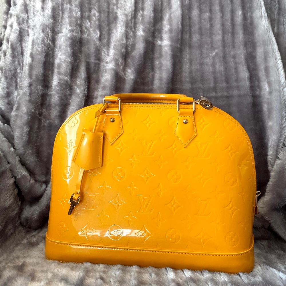 AUTHENTIC Louis Vuitton Jaune Passion Monogram Vernis Alma PM
